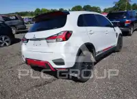 2024 Mitsubishi OUTLANDER photo
