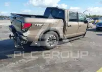 2024 Nissan TITAN фото