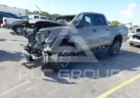 2024 Nissan TITAN фото