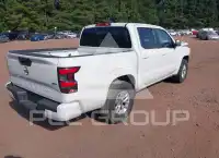 2024 Nissan FRONTIER photo
