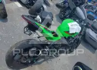 2024 Kawasaki EX500 фото