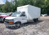 2024 Chevrolet Express фото