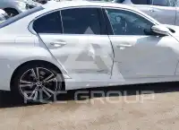 2024 BMW 330 photo