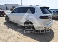 2024 BMW X7 фото