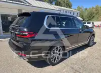 2024 BMW X7 фото