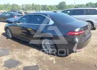 2024 BMW 530 фото