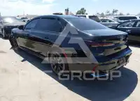 2024 BMW 740 фото