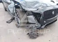 2024 Jaguar XF фото