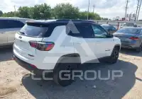 2024 Jeep COMPASS фото