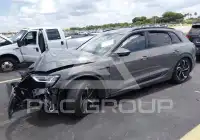 2024 Audi Q8 фото
