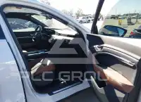 2024 Audi Q8 фото