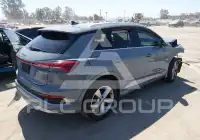 2024 Audi E-TRON фото