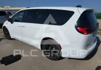 2024 Chrysler PACIFICA photo