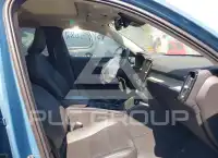 2024 Volvo XC40 фото