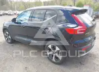 2024 Volvo XC40 фото