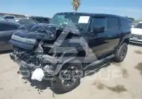2024 GMC HUMMER EV photo
