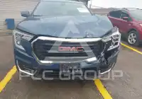 2024 GMC TERRAIN photo