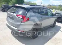 2024 GMC TERRAIN photo
