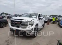 2024 GMC Sierra photo