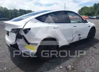 2024 Tesla Model Y фото