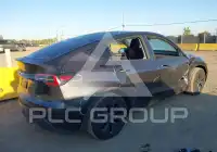 2024 Tesla Model Y фото
