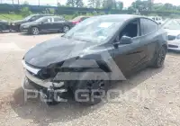 2024 Tesla Model Y фото