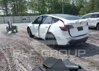 2024 Tesla Model Y фото