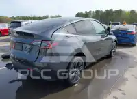 2024 Tesla Model Y фото
