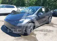 2024 Tesla Model Y фото
