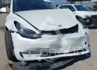 2024 Tesla Model Y фото