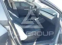 2024 Tesla Model Y photo