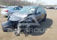 2024 Tesla Model Y фото