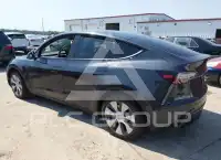 2024 Tesla Model Y фото