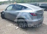 2024 Tesla Model Y фото