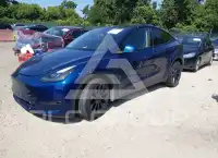 2024 Tesla Model Y фото