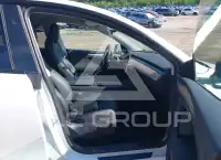 2024 Tesla Model Y фото