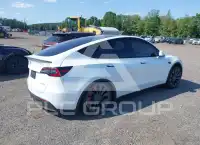 2024 Tesla Model Y фото