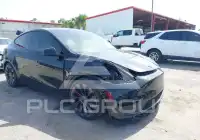 2024 Tesla Model Y фото