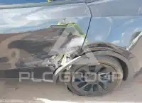 2024 Tesla Model Y фото