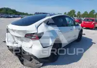 2024 Tesla Model Y фото