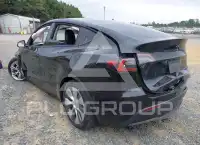 2024 Tesla Model Y фото
