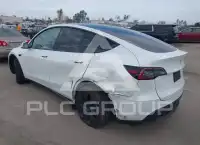 2024 Tesla Model Y фото