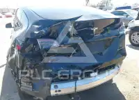 2024 Tesla Model Y фото