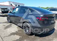 2024 Tesla Model Y фото