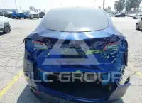 2024 Tesla Model Y фото