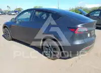 2024 Tesla Model Y фото