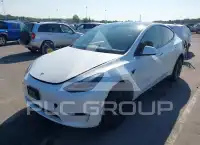 2024 Tesla Model Y фото