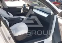 2024 Tesla Model Y фото