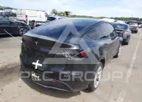2024 Tesla Model Y фото