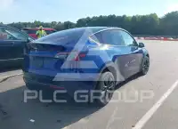 2024 Tesla Model Y фото